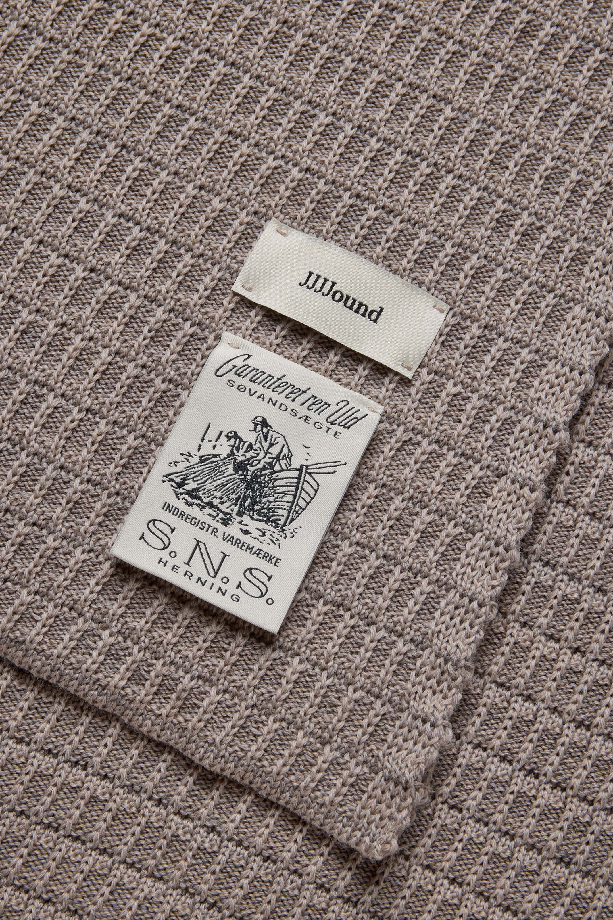ROENTGEN 4J blanket, taupe melange - Image 2