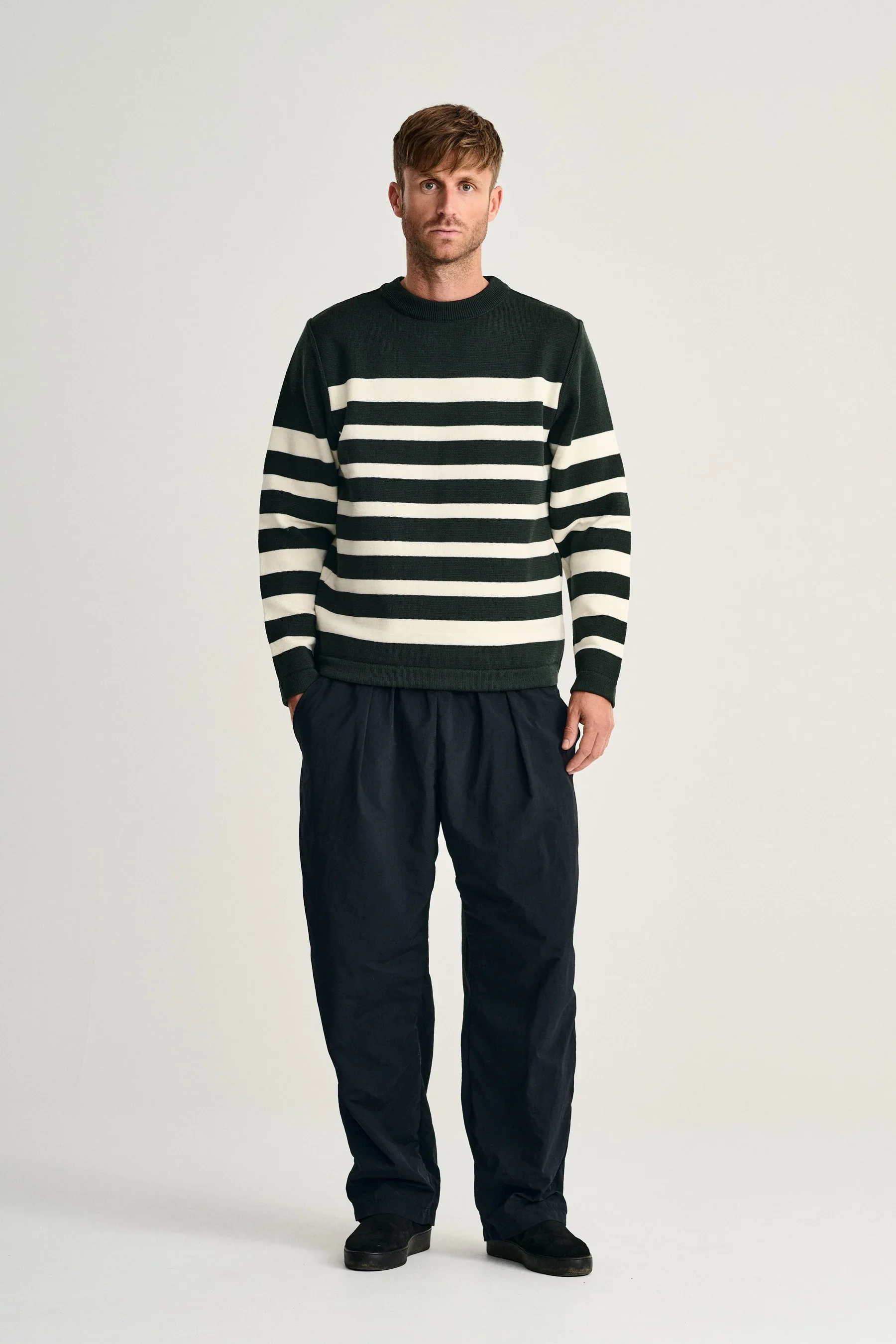 GIVEN-III crew neck | rund hals, dark forest green / natural white